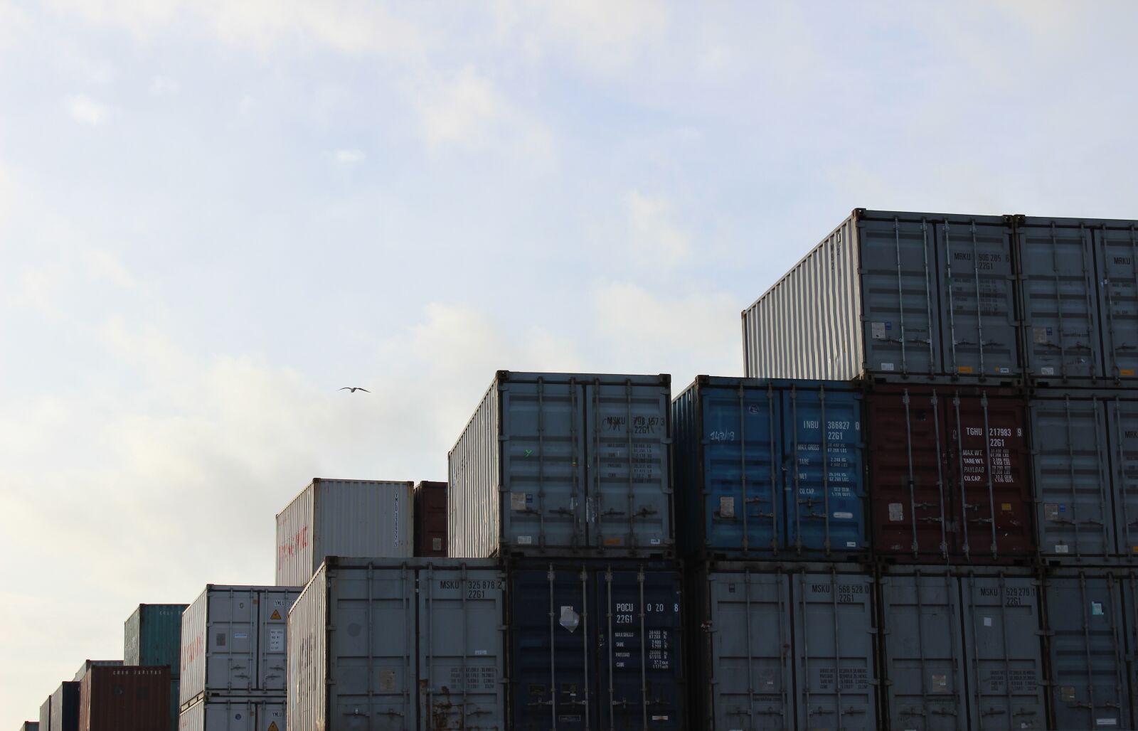 Canon EOS 600D (Rebel EOS T3i / EOS Kiss X5) sample photo. Shipping container, transport, freight photography