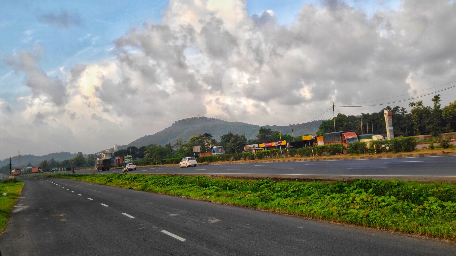 Xiaomi POCO F1 sample photo. Highway, highway view, indian photography