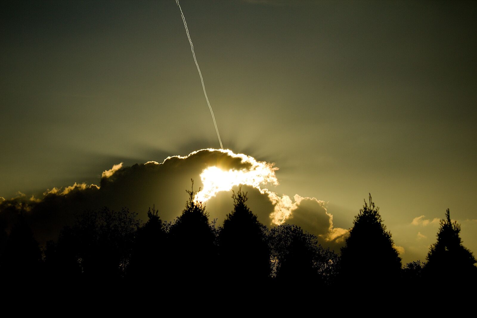 Canon EOS 1200D (EOS Rebel T5 / EOS Kiss X70 / EOS Hi) sample photo. The clouds, the sky photography