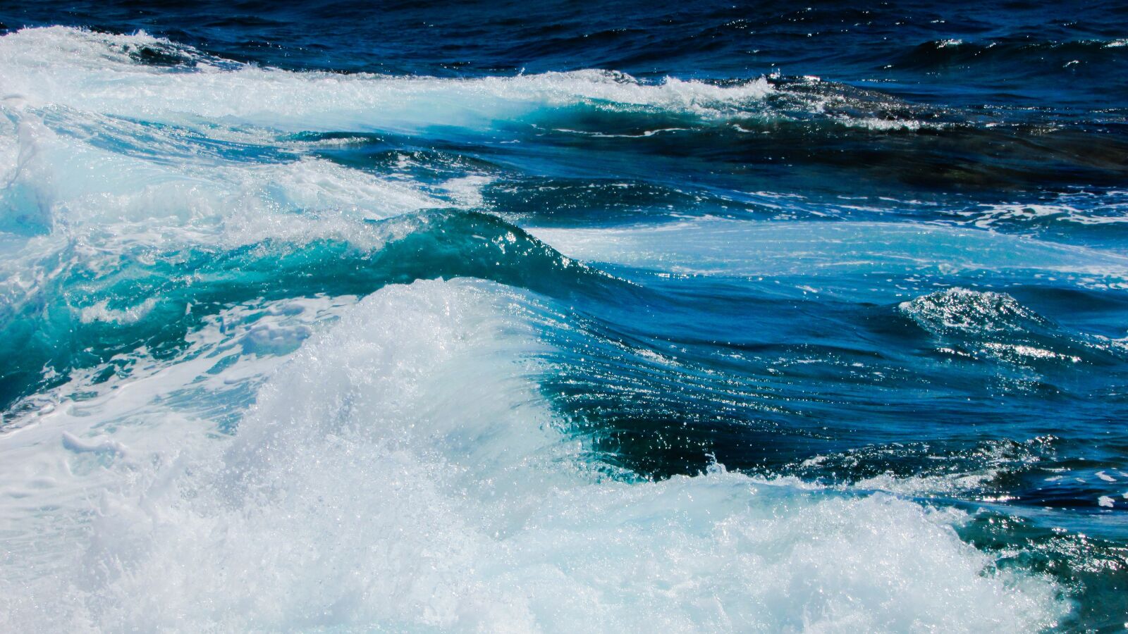 Canon PowerShot SX400 IS sample photo. Wave, sea, foam photography