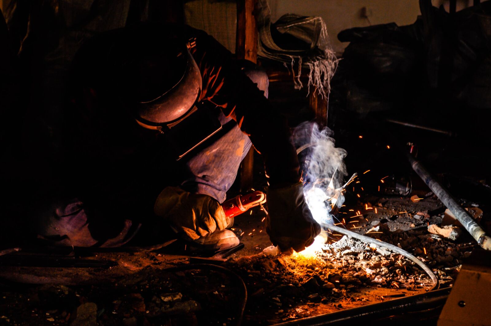 Nikon D90 sample photo. Worker, welding, welder photography
