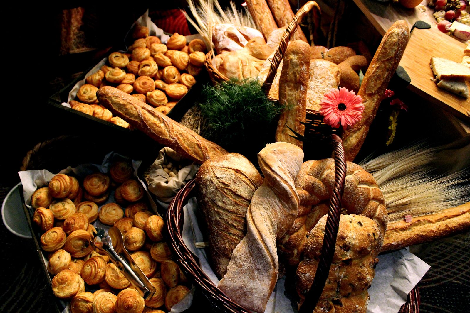 Canon EOS 1200D (EOS Rebel T5 / EOS Kiss X70 / EOS Hi) sample photo. Bread, food, muffins photography