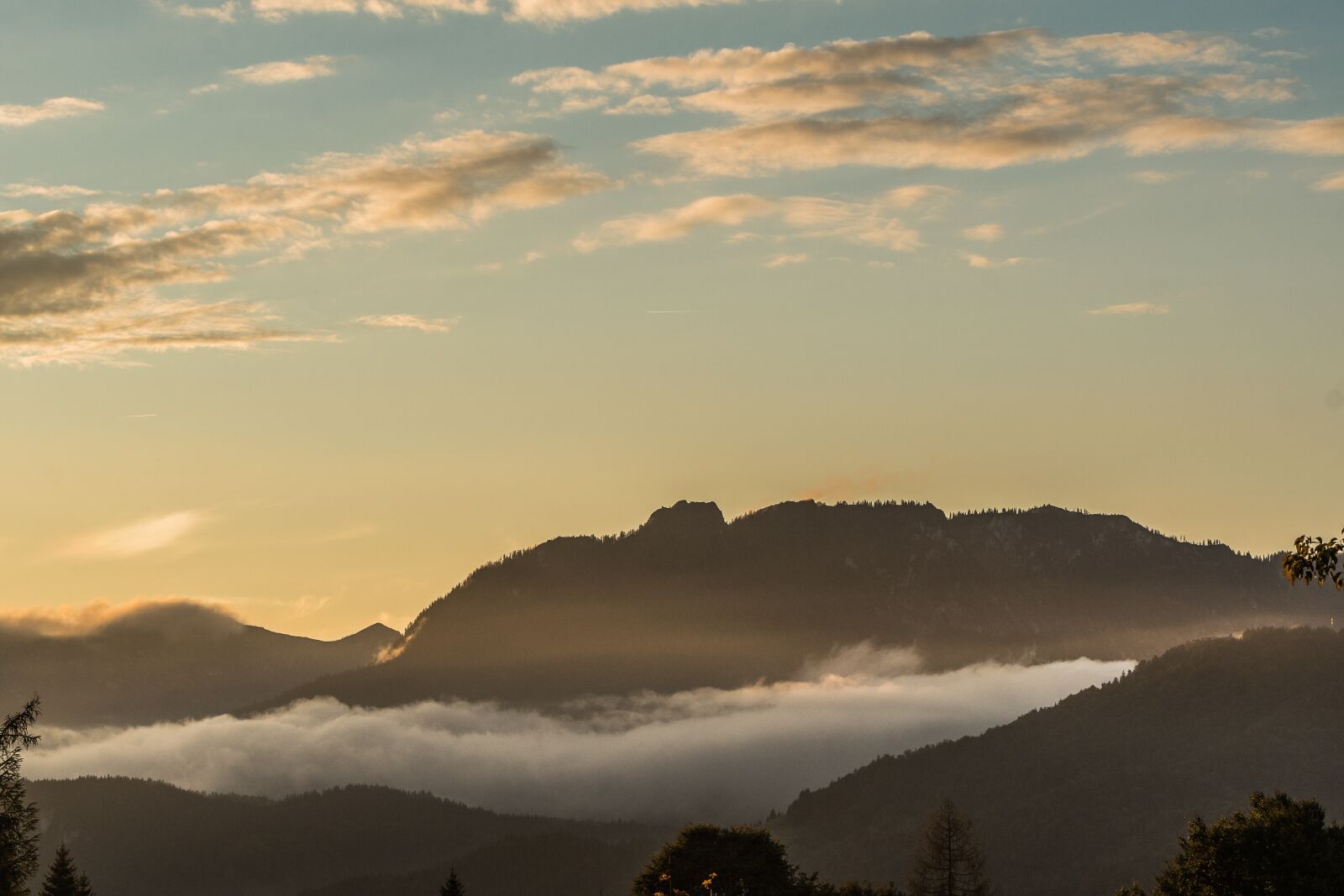Nikon D500 sample photo. Fog, mountains, alpine photography