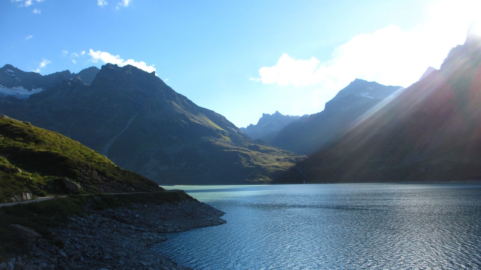 Canon PowerShot ELPH 310 HS (IXUS 230 HS / IXY 600F) sample photo. Silvretta, reservoir, mountains photography