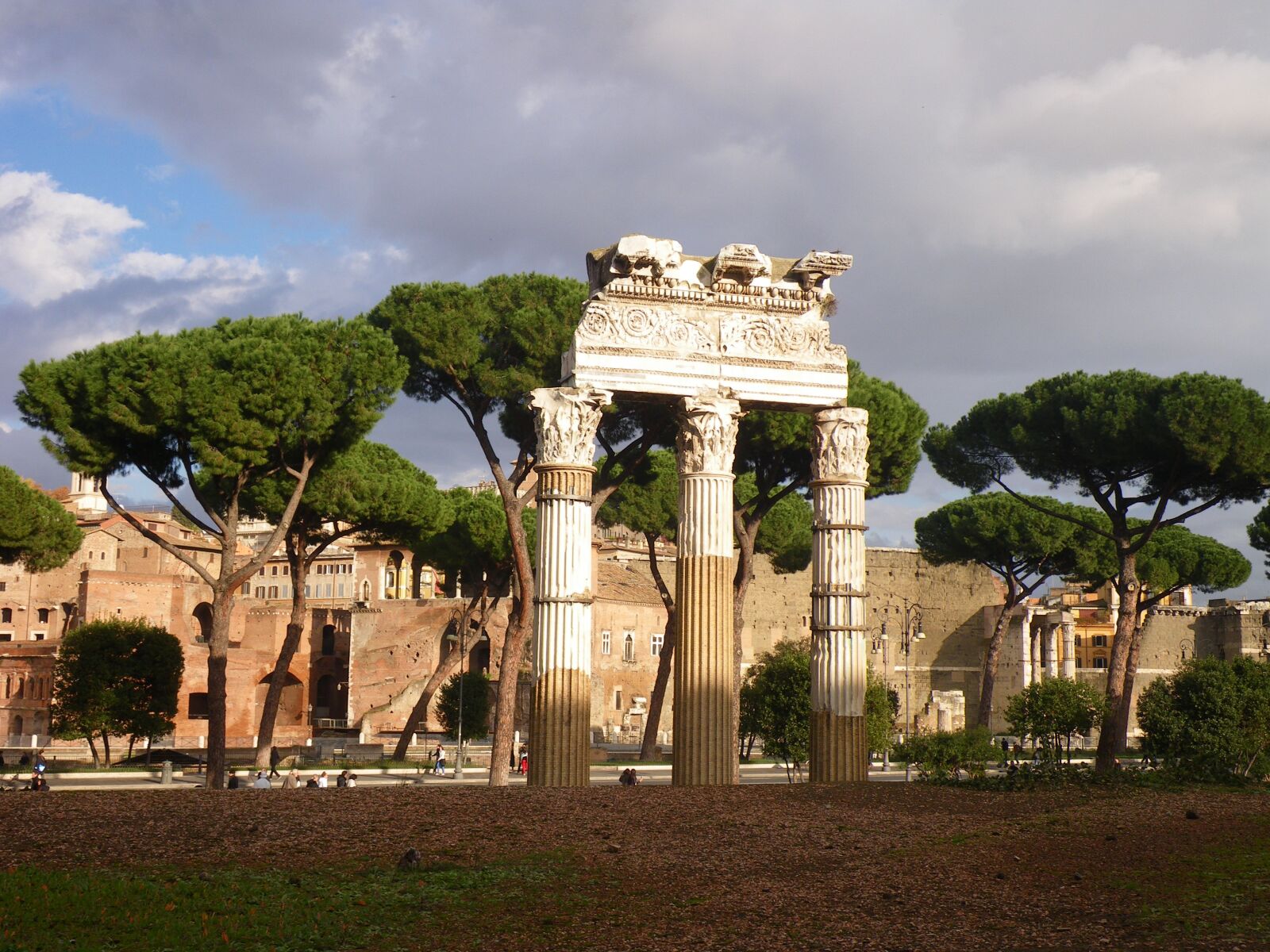 Pentax Optio W60 sample photo. Rome, forum, antiquity photography