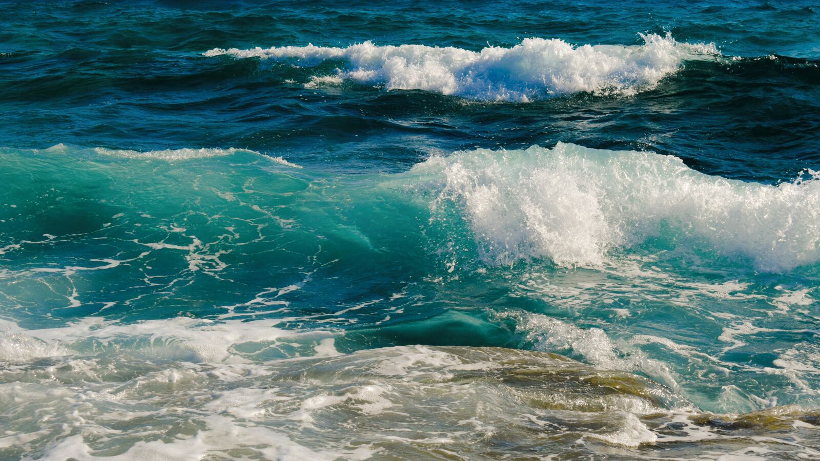Nikon D3300 sample photo. Wave, foam, spray photography