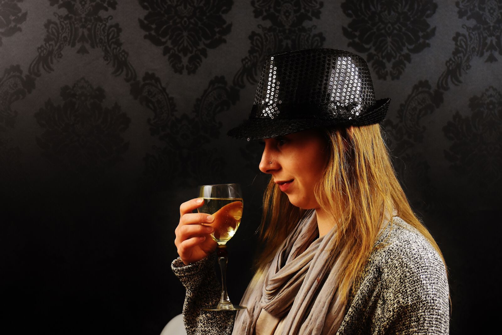 Nikon D7200 sample photo. Woman, hat, champagne photography