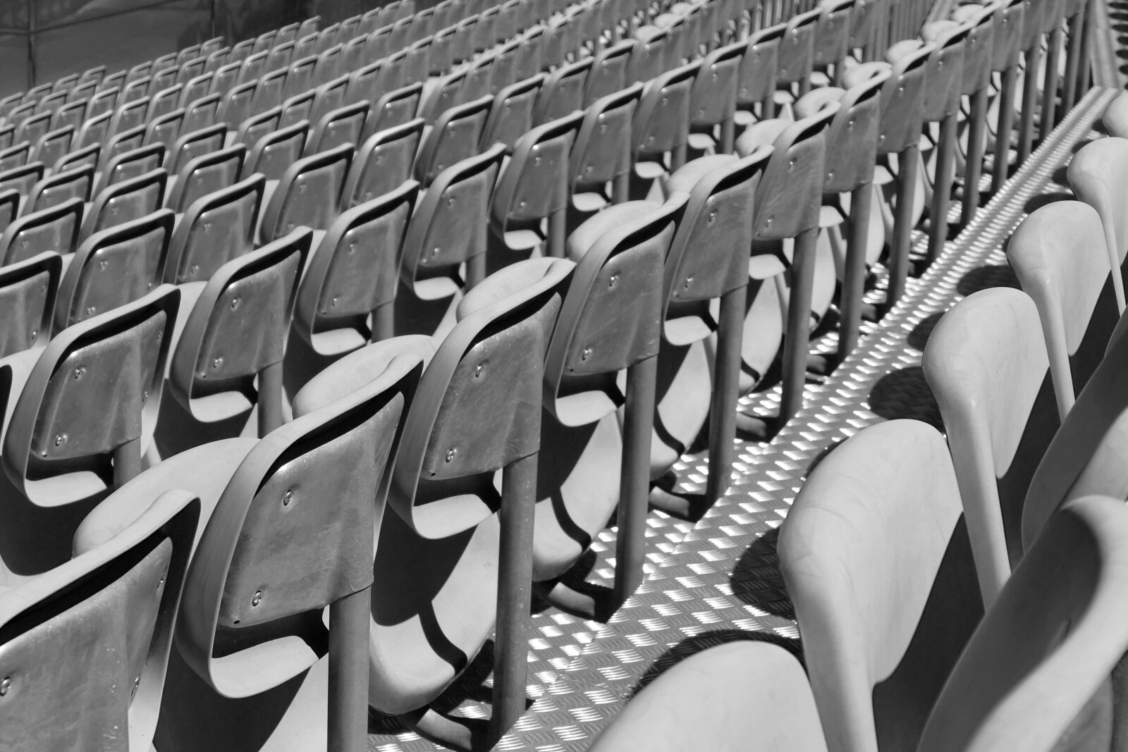 Panasonic Lumix DMC-FZ1000 sample photo. Chairs, stalls, series photography