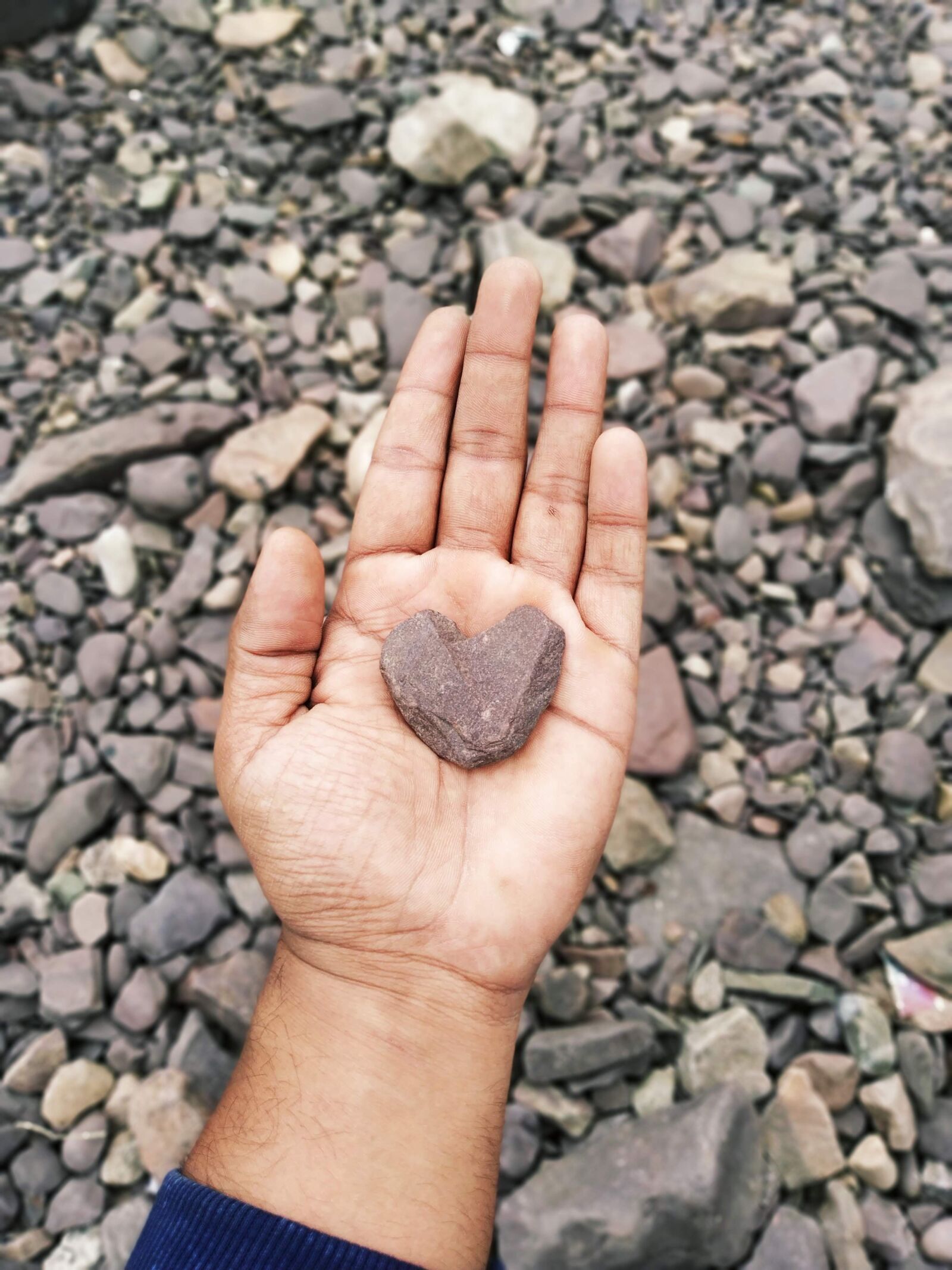 Xiaomi Redmi Note 7 sample photo. Heart, stone, heart stone photography