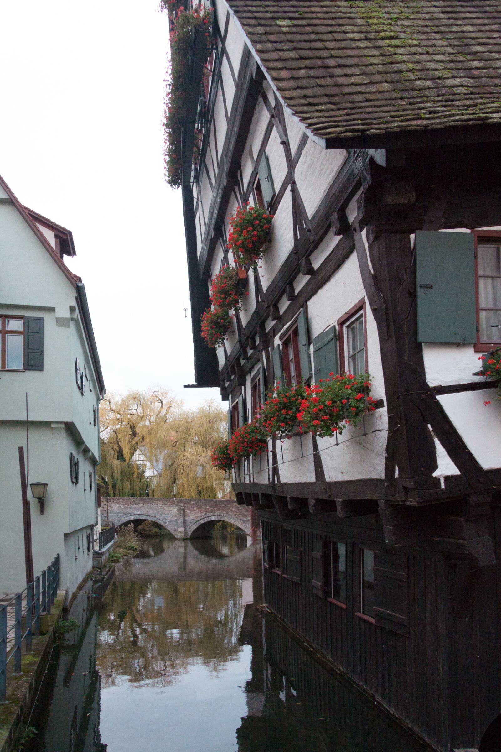 Canon EF-S 17-85mm F4-5.6 IS USM sample photo. Historic center, ulm, fishermen's photography