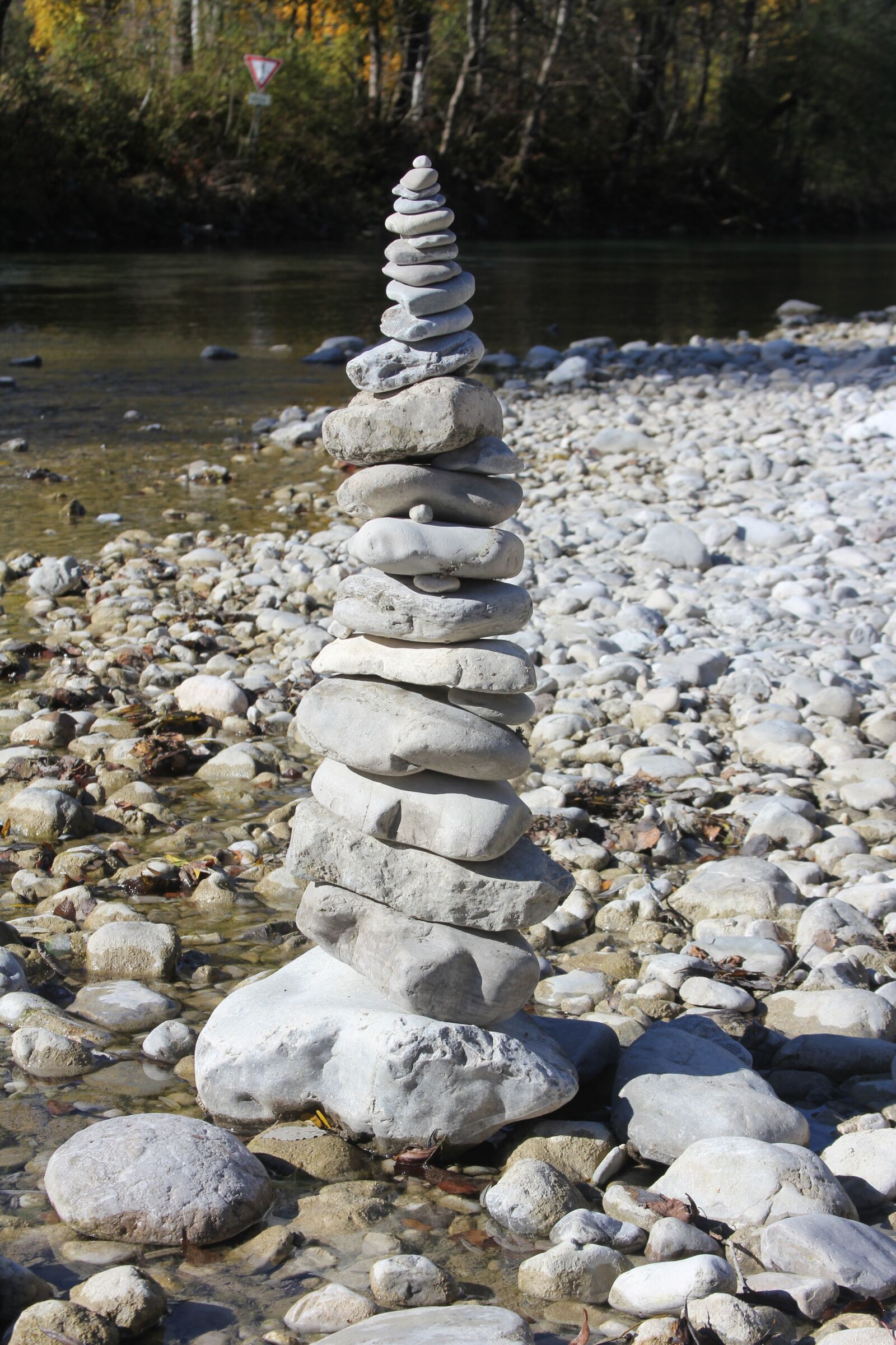 Canon EOS 60D + Canon EF 28-135mm F3.5-5.6 IS USM sample photo. Stones, river, zen photography