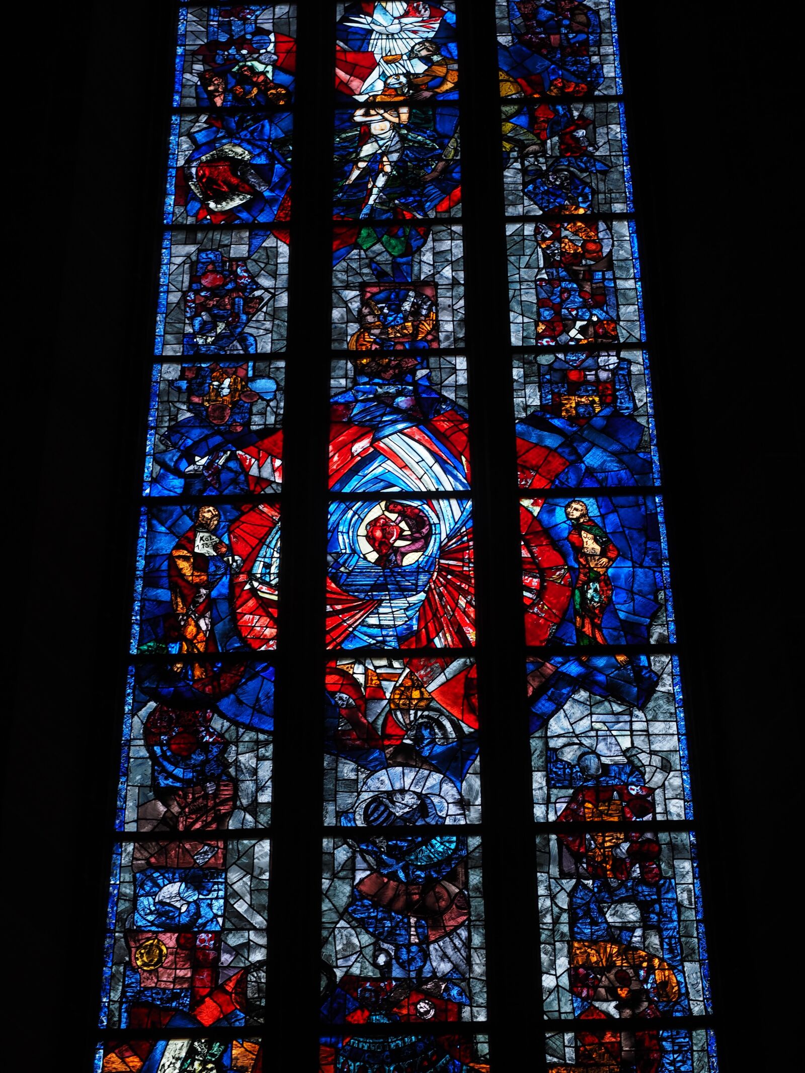 Olympus OM-D E-M1 + Olympus M.Zuiko Digital ED 12-40mm F2.8 Pro sample photo. Church window, stained glass photography