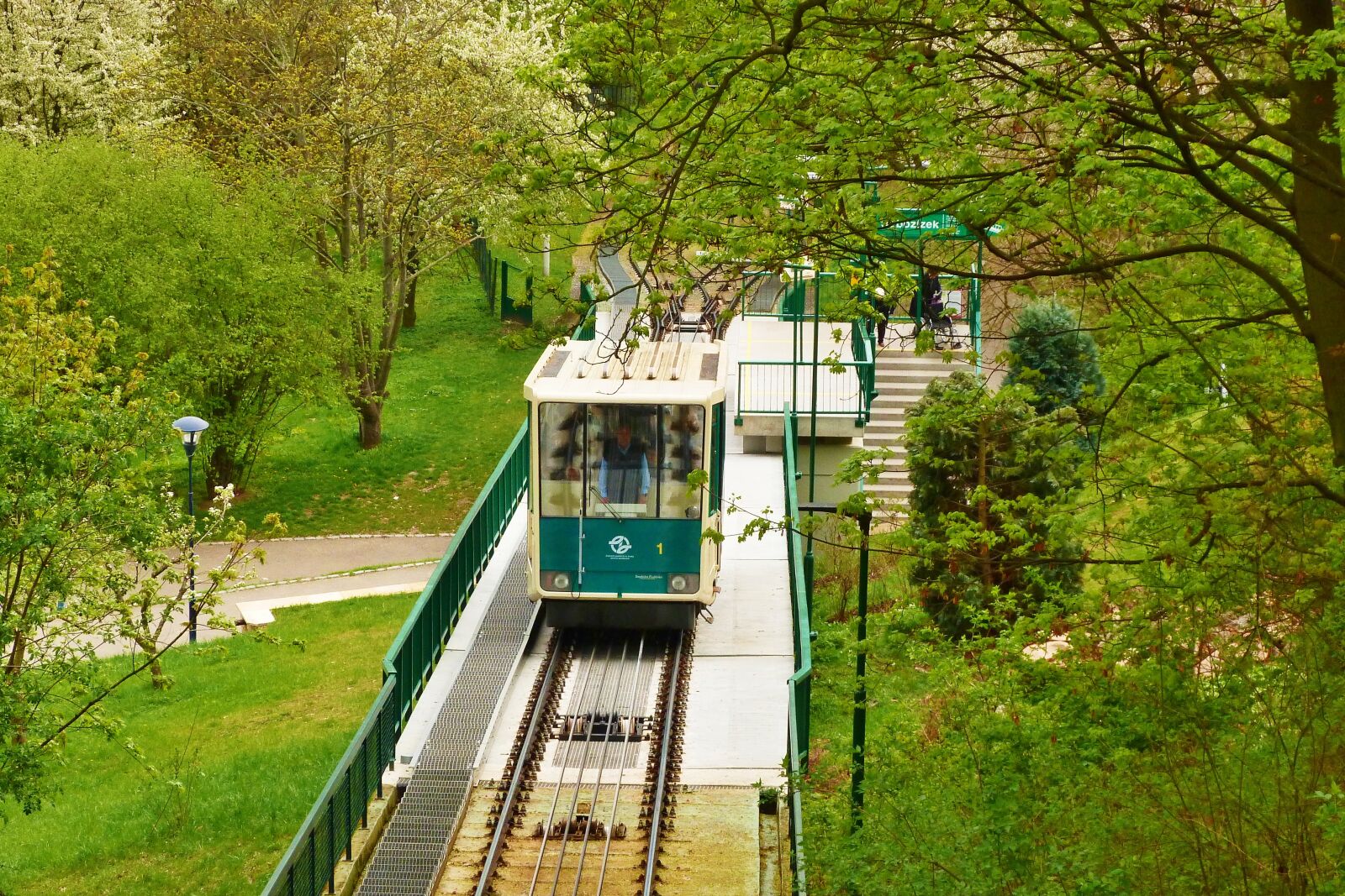 Panasonic Lumix DMC-FZ40 (Lumix DMC-FZ45) sample photo. Cableway, the p trin photography