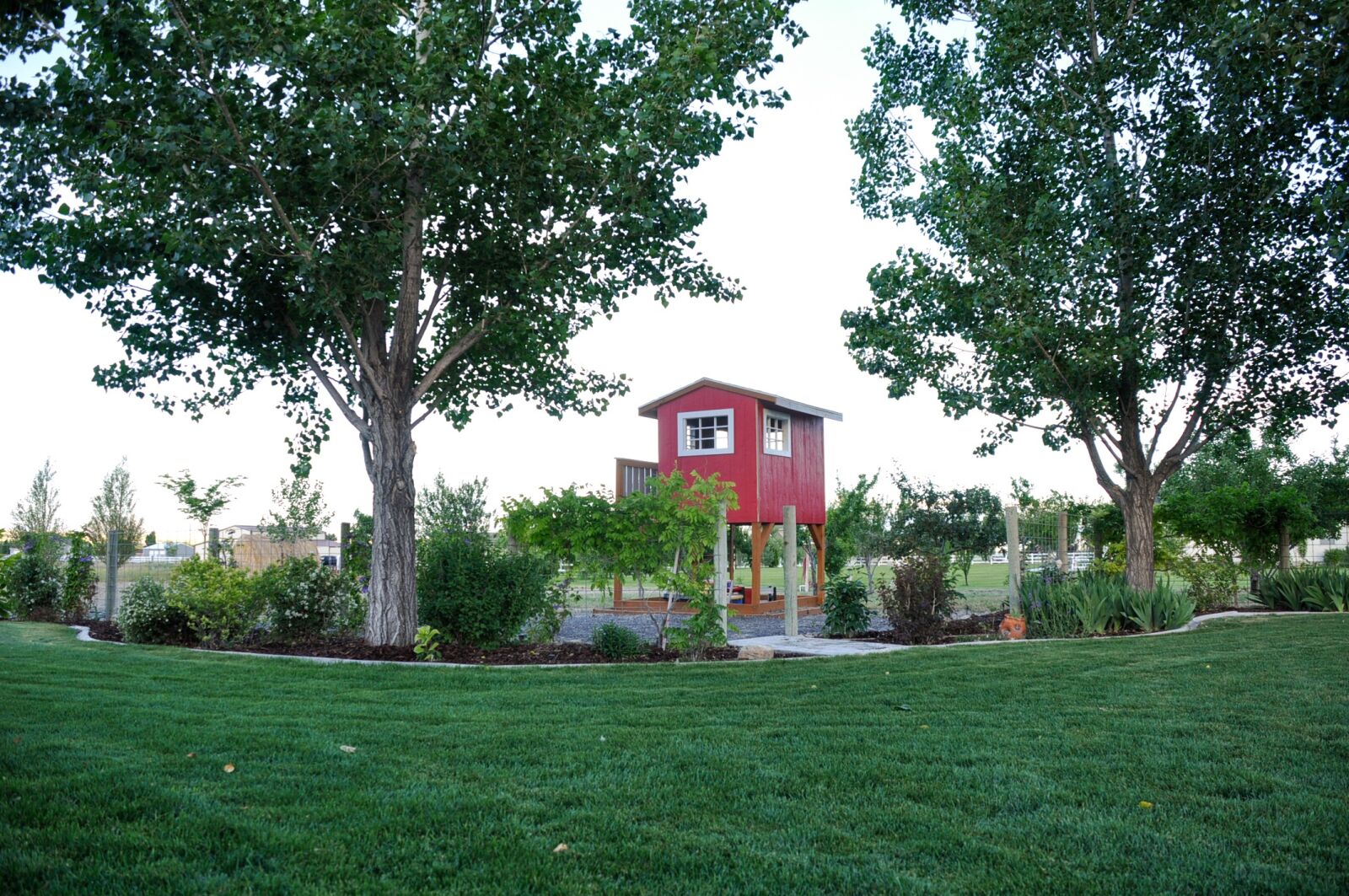 Nikon D90 sample photo. Country life, playhouse, landscape photography