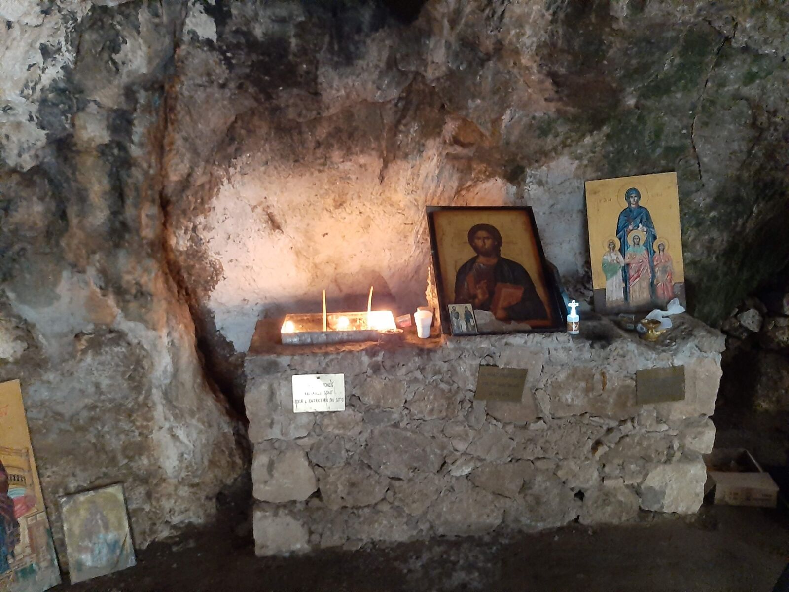 Samsung Galaxy A50 sample photo. Crete, greece, cave photography