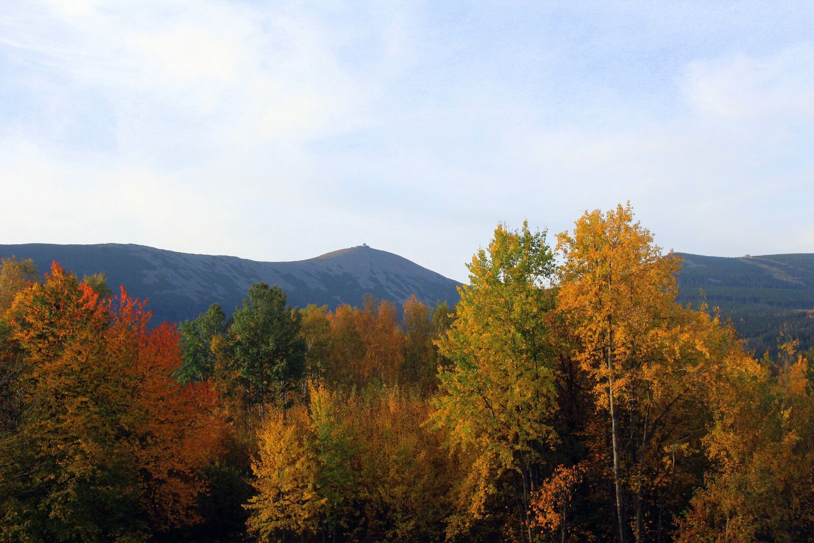 Canon EOS 1200D (EOS Rebel T5 / EOS Kiss X70 / EOS Hi) sample photo. Autumn landscape, mountains, krkono photography