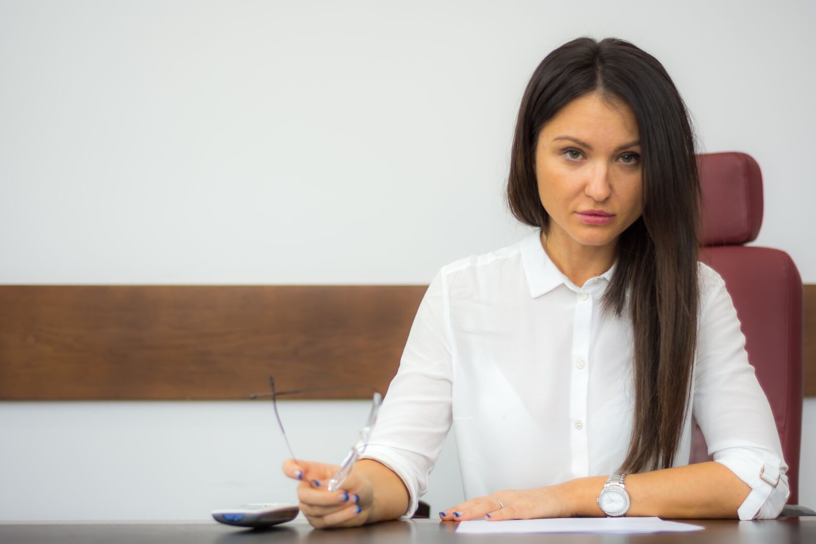 Nikon D7200 sample photo. Woman, adult, office photography