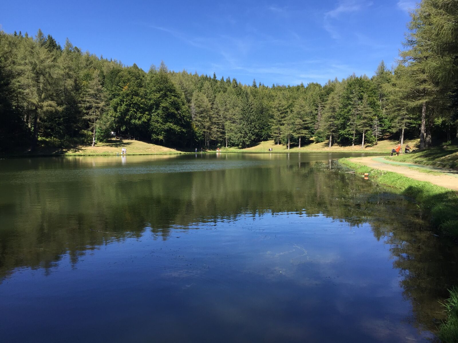 iPhone 6 back camera 4.15mm f/2.2 sample photo. Lake, appennino, landscape photography