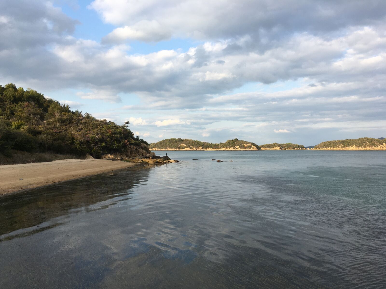 iPhone SE back camera 4.15mm f/2.2 sample photo. Sea, beach, coast photography