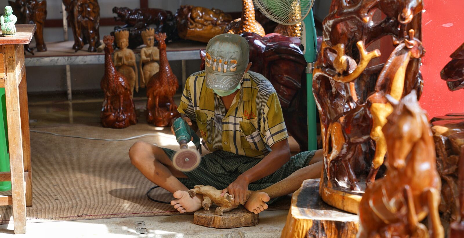 Sony a7R II + Sony FE 24-70mm F2.8 GM sample photo. Wood, carving, myanmar photography