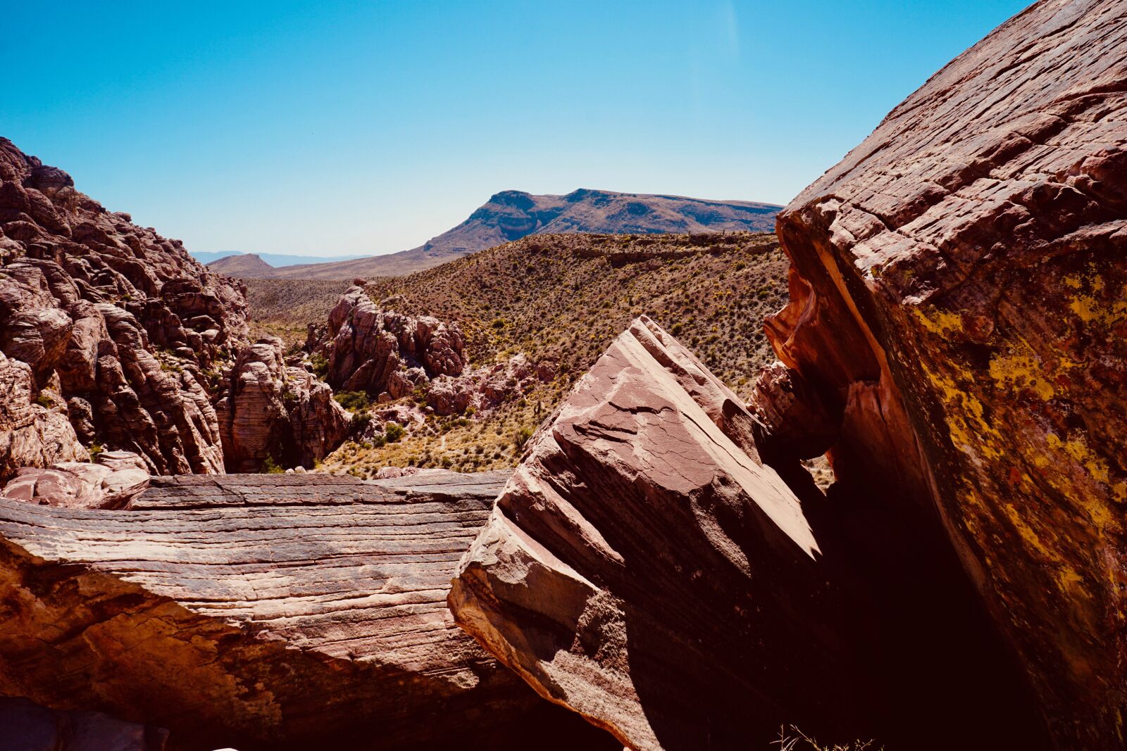 Sony a6000 + Sony E 18-55mm F3.5-5.6 OSS sample photo. Desert, mountain, rocks photography