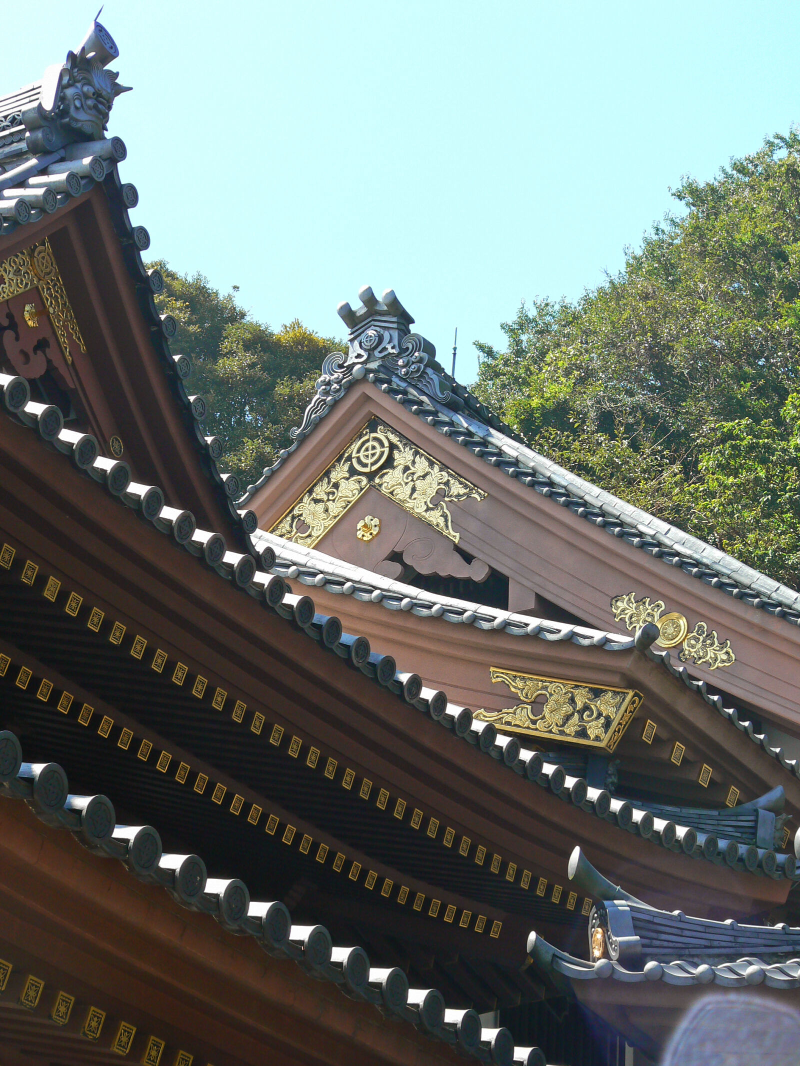 Panasonic DMC-FZ7 sample photo. Architecture, japan, ornamental, roof photography
