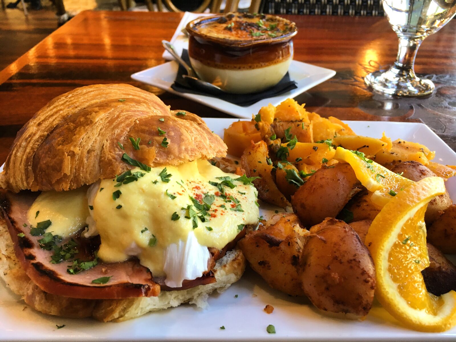 Apple iPhone 6s sample photo. Brunch, bistro, benedict photography