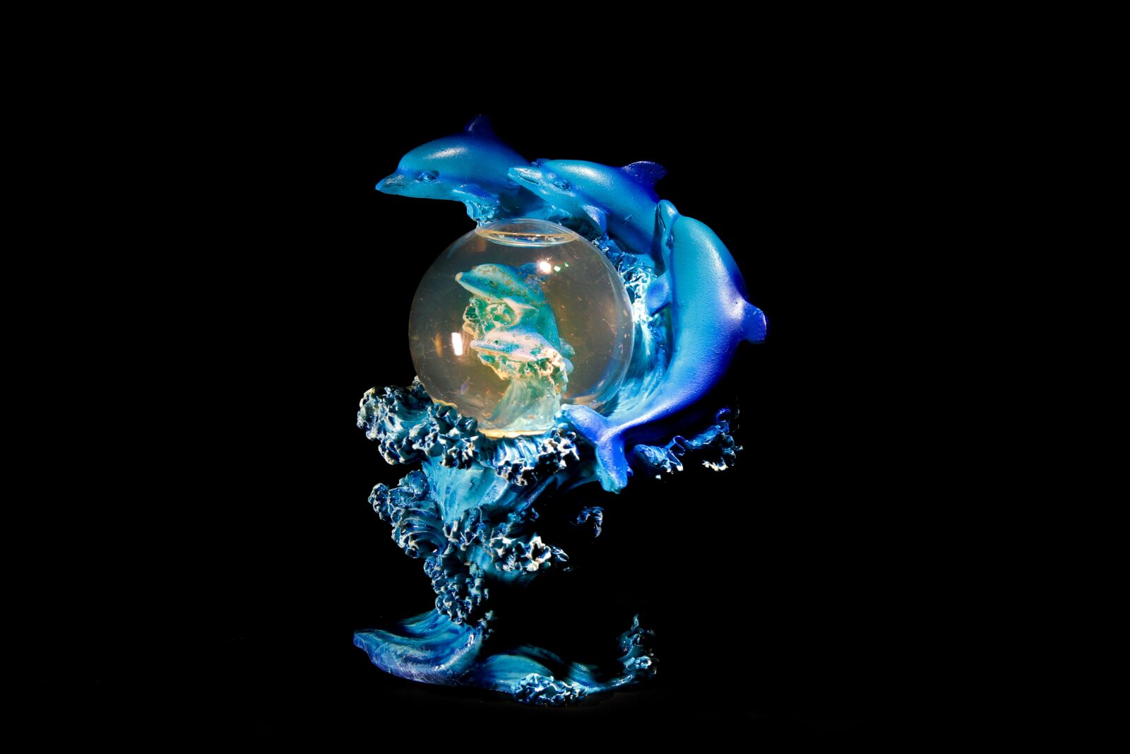 Canon EOS 7D sample photo. Fish, ball, glass ball photography