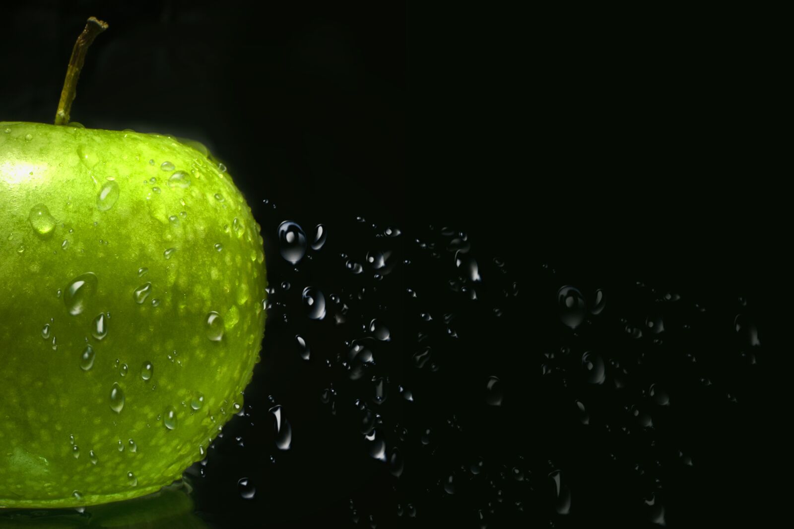 Nikon D3300 sample photo. Apple, drops, green photography