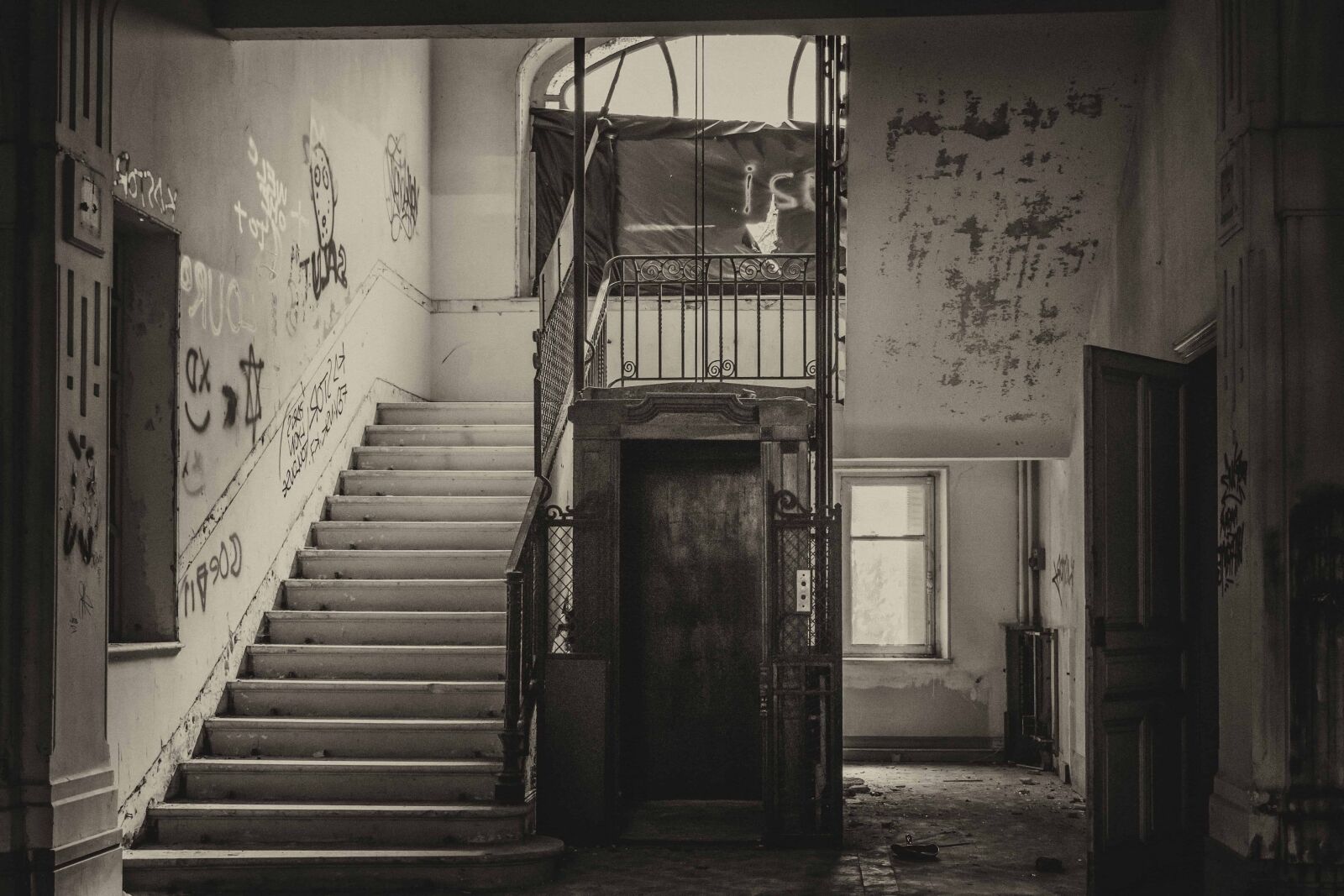 Nikon D3300 sample photo. Stairs, concrete, steel, city photography