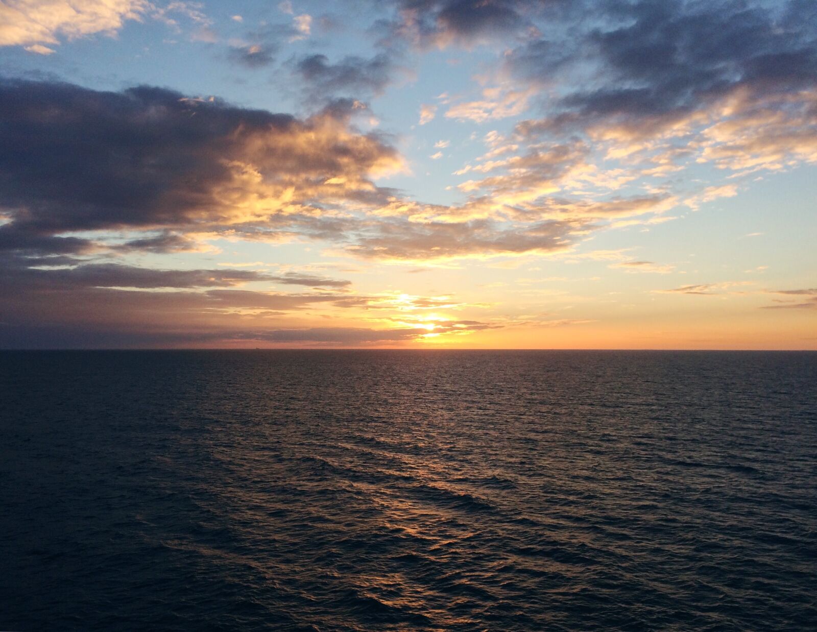 iPhone 5s back camera 4.15mm f/2.2 sample photo. Afternoon, beach, clouds, ocean photography
