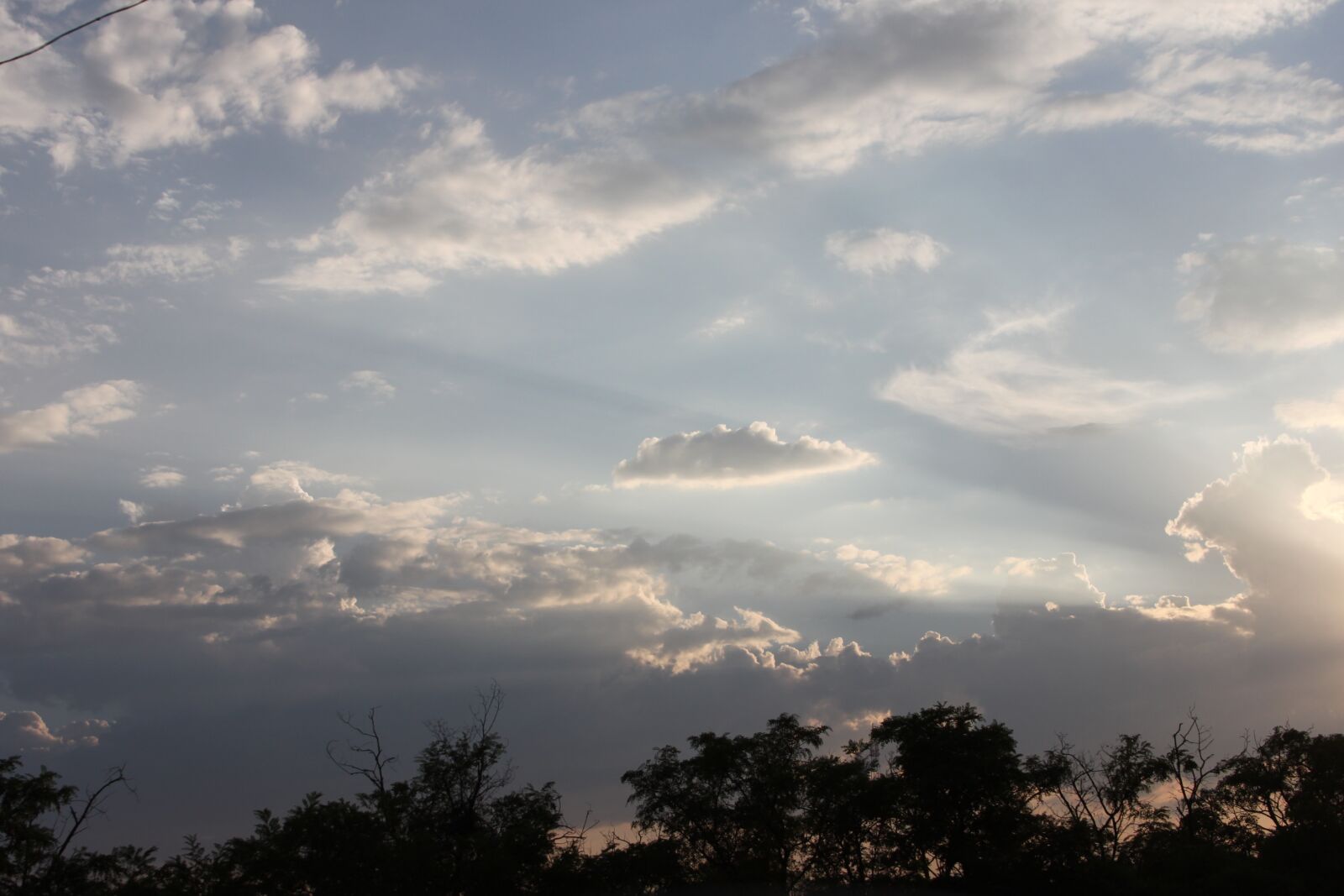 Canon EOS 500D (EOS Rebel T1i / EOS Kiss X3) sample photo. Nature, panoramic, sky photography