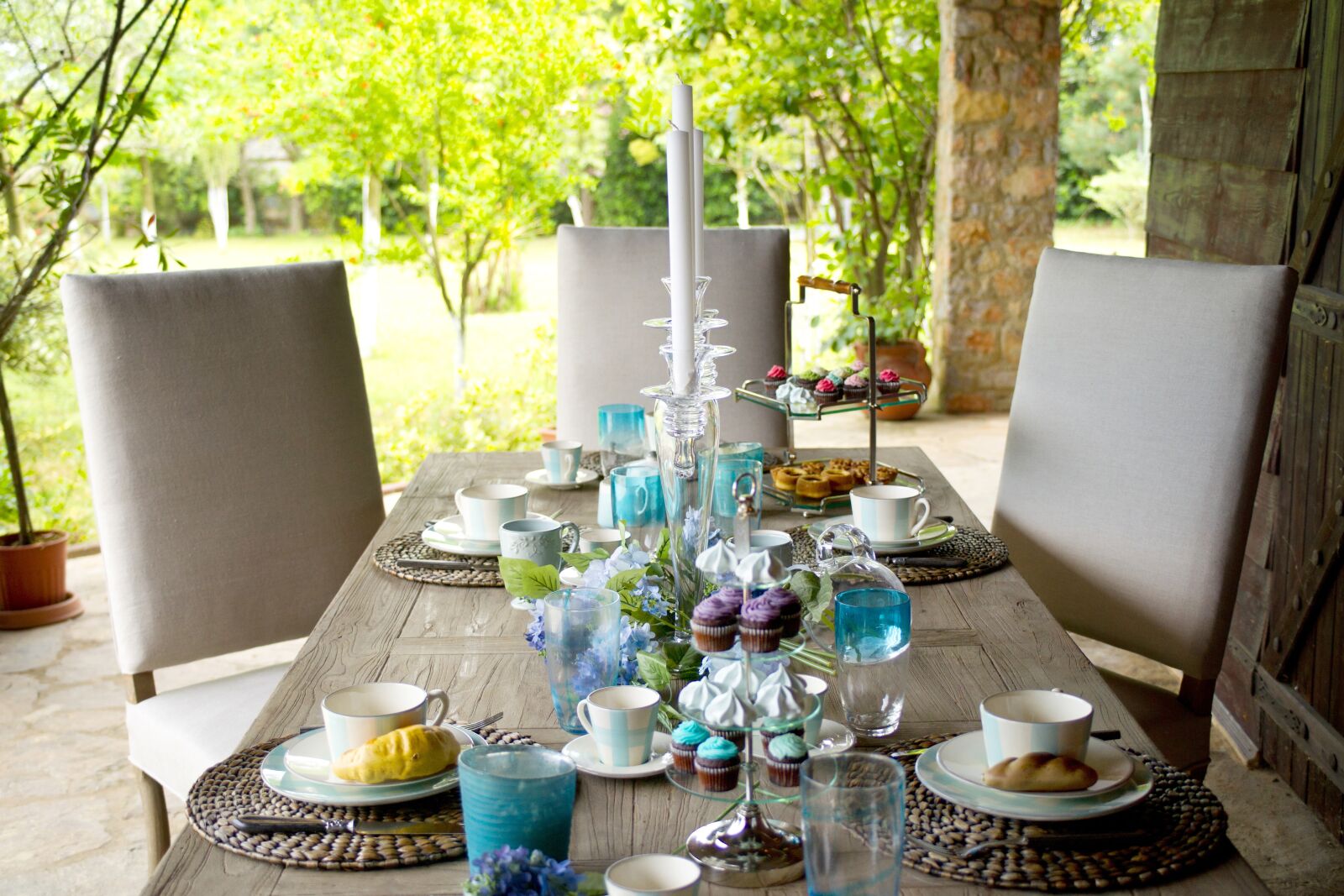 Sony Alpha DSLR-A850 sample photo. Furniture, design, architecture photography