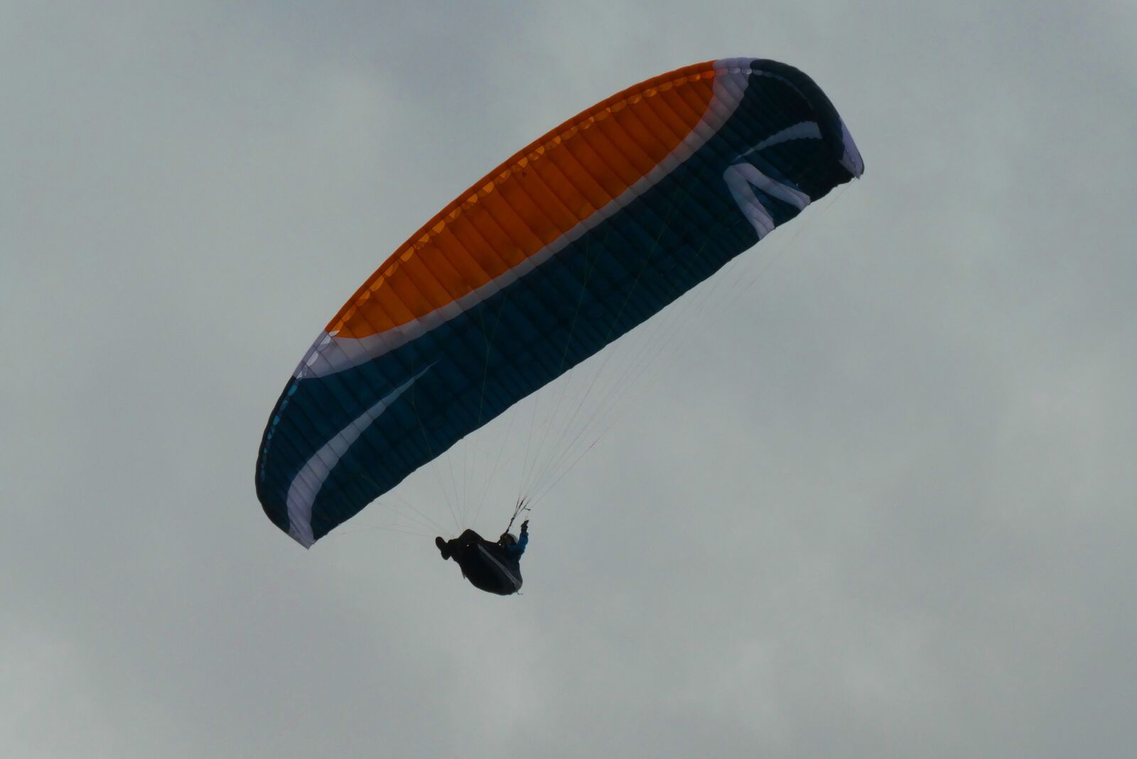Panasonic Lumix DC-ZS70 (Lumix DC-TZ90) sample photo. Paragliding, sports, jump photography