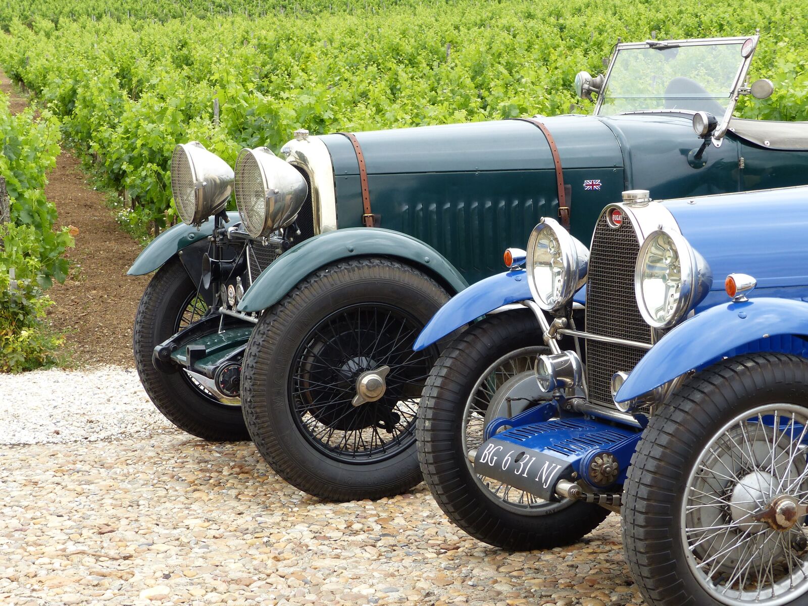 Panasonic Lumix DMC-FZ200 sample photo. History, old car, bugatti photography