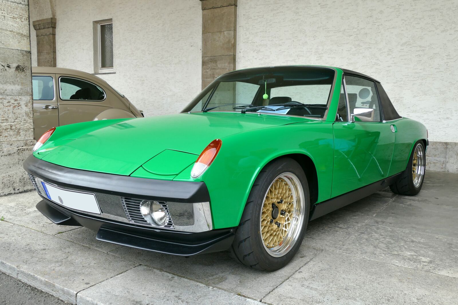Panasonic Lumix DMC-FZ1000 sample photo. Vw, porsche, 914 photography