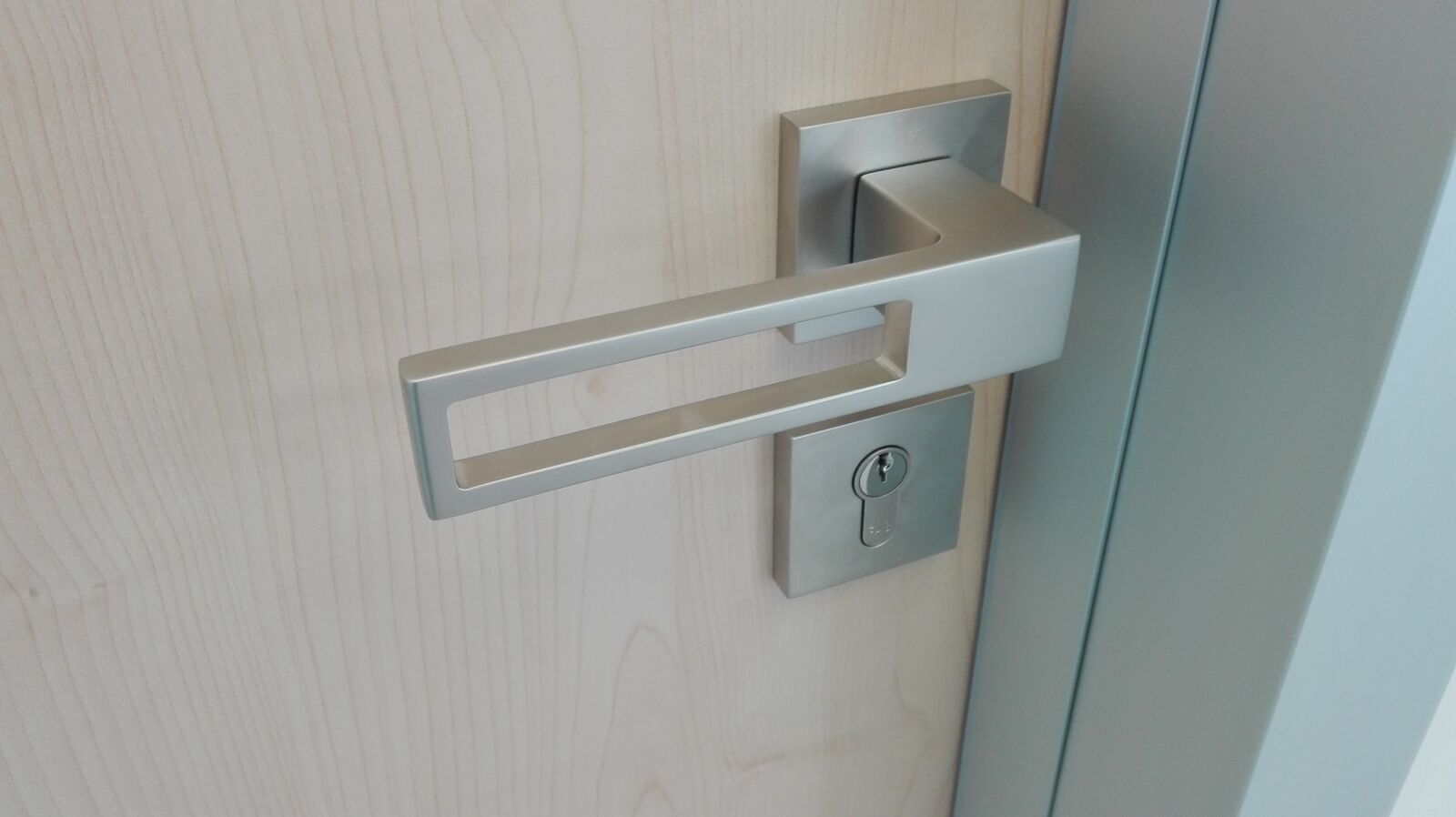 HUAWEI P8 Lite sample photo. Door, handle, the safety photography