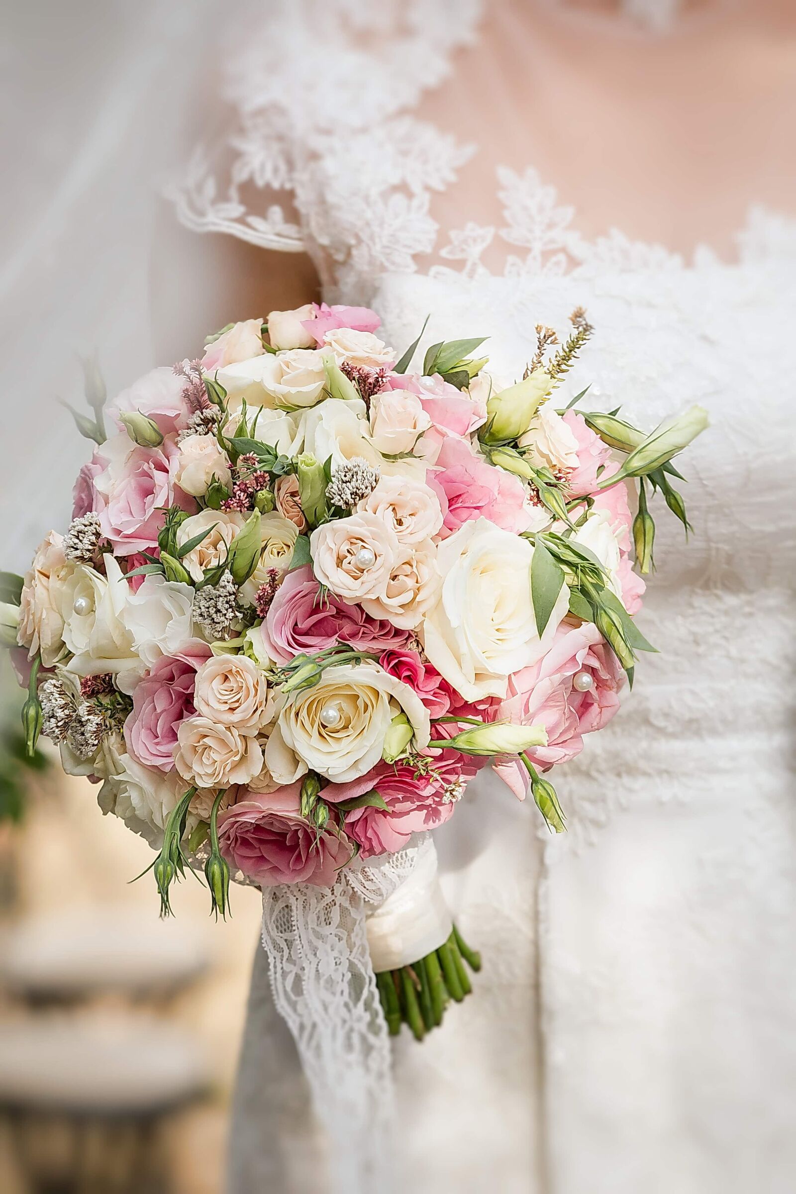 Canon EF 70-200mm F2.8L IS II USM sample photo. Wedding bouquet, wedding dress photography