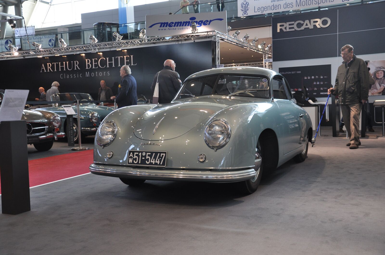 Nikon D5000 sample photo. Porsche, old car, monument photography