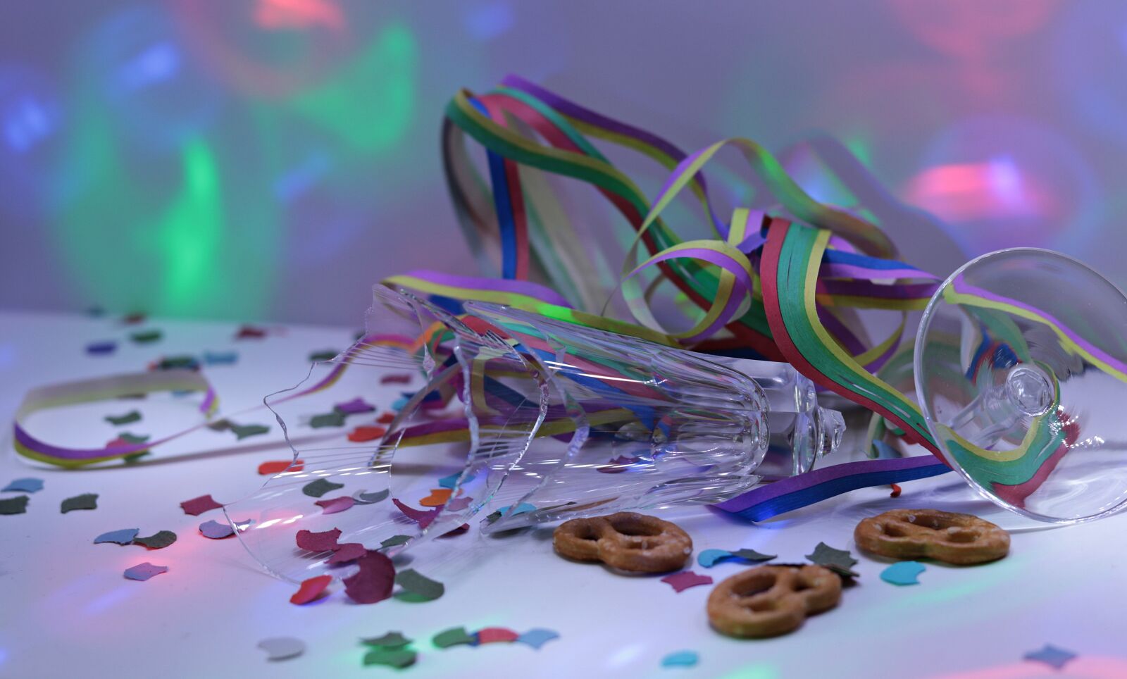 Canon EOS 80D + Canon EF 50mm F1.8 STM sample photo. Streamer, carnival, party photography