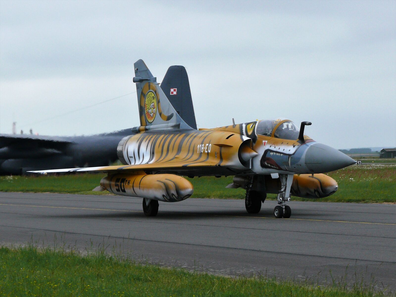Panasonic DMC-FZ50 sample photo. Meeting, mirage 2000, cambrais photography