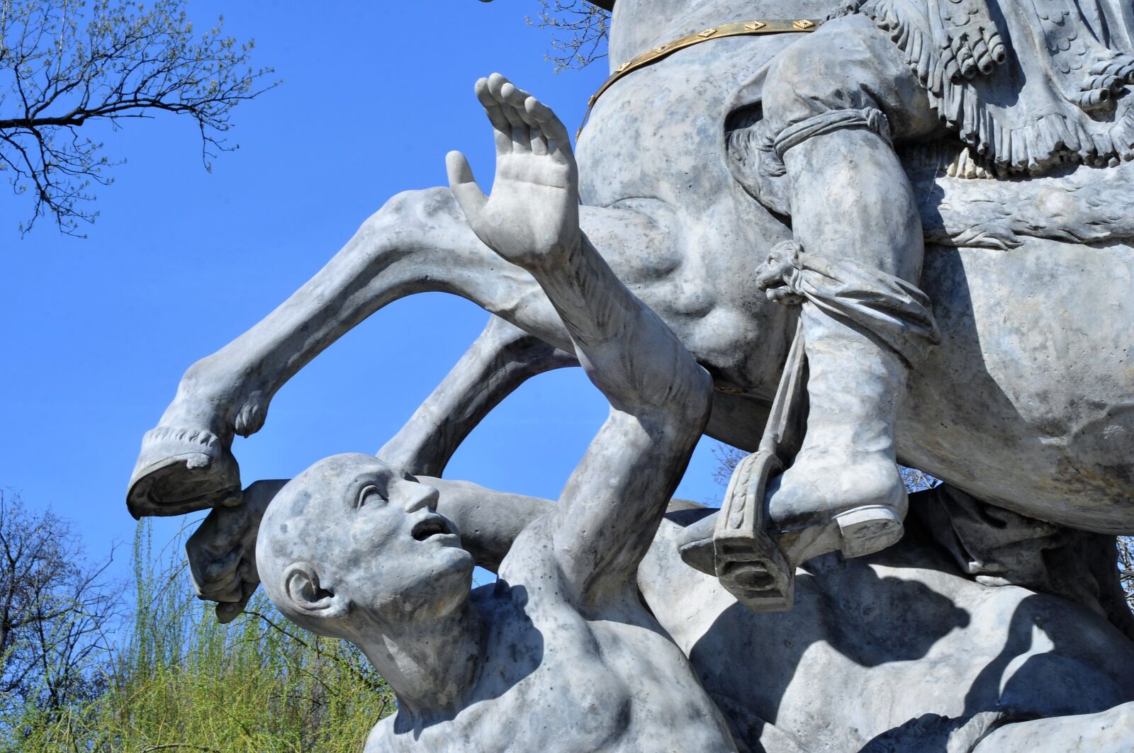 Nikon D90 sample photo. Monument, the horse, hoof photography