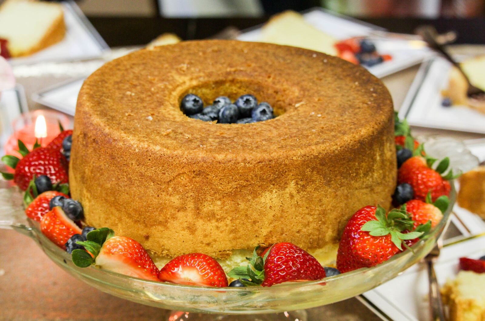 Canon EOS 700D (EOS Rebel T5i / EOS Kiss X7i) sample photo. Cake, blueberry, strawberry photography