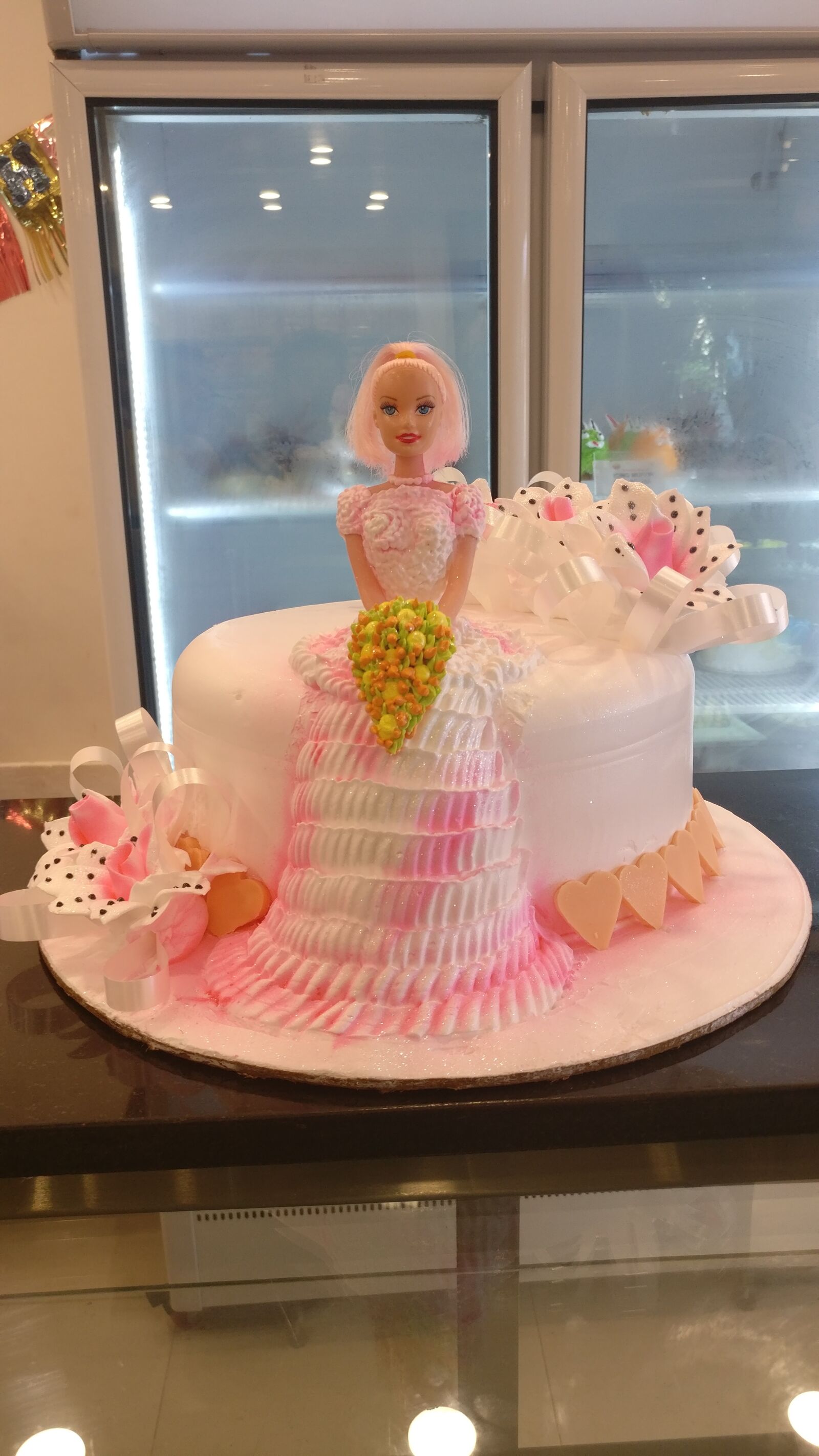 OnePlus A3003 sample photo. Barbie, cake, birthday photography
