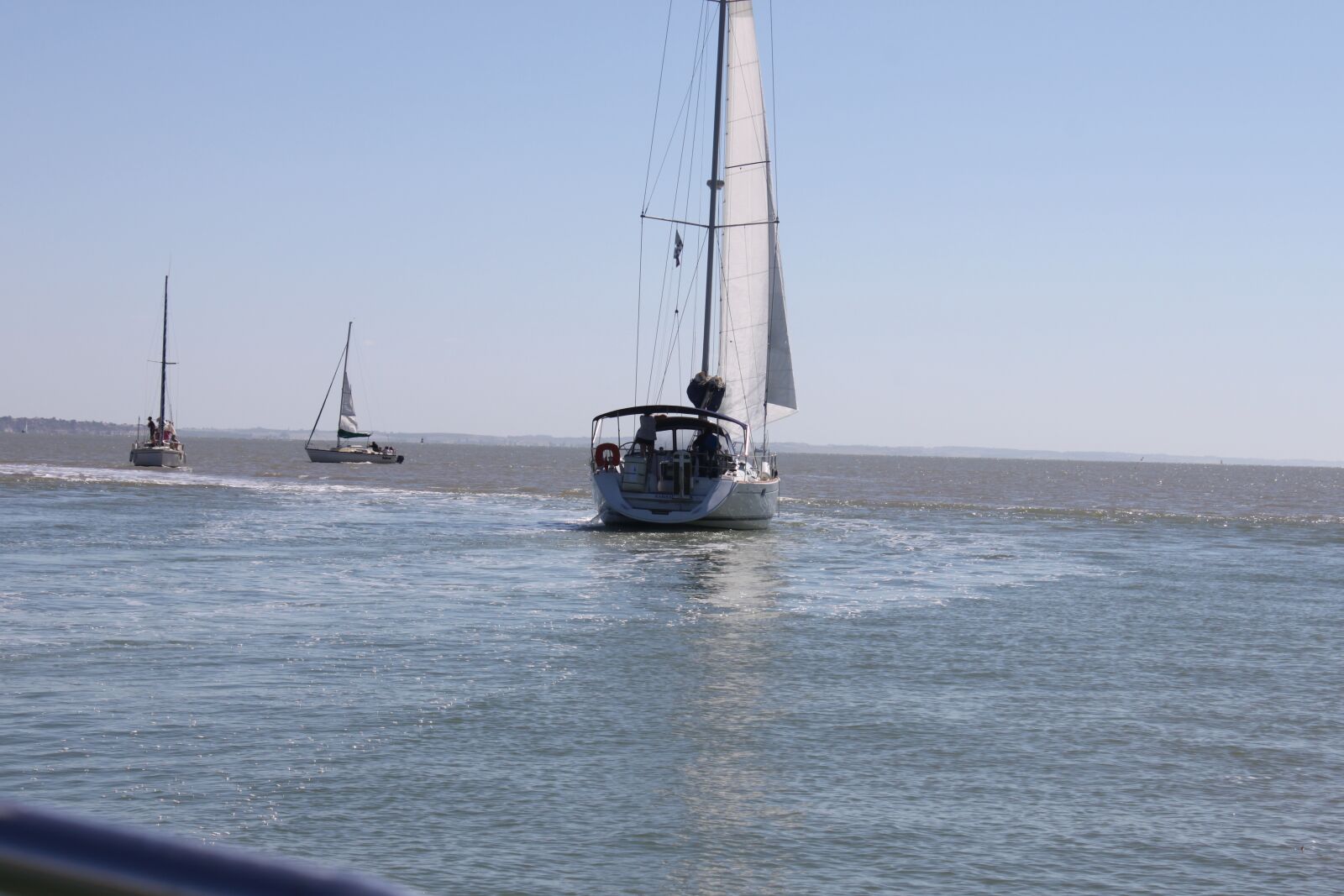 Canon EOS 500D (EOS Rebel T1i / EOS Kiss X3) sample photo. Boat, estuary, gironde photography