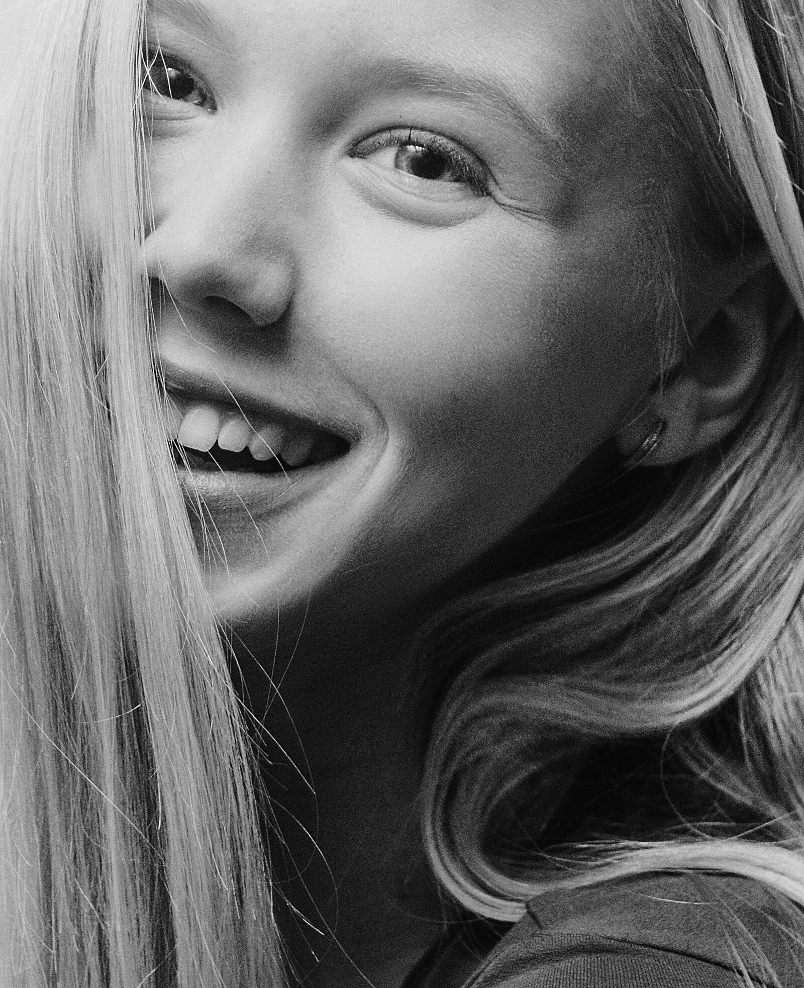 Nikon D5300 sample photo. Girl, studio, monochrome photography