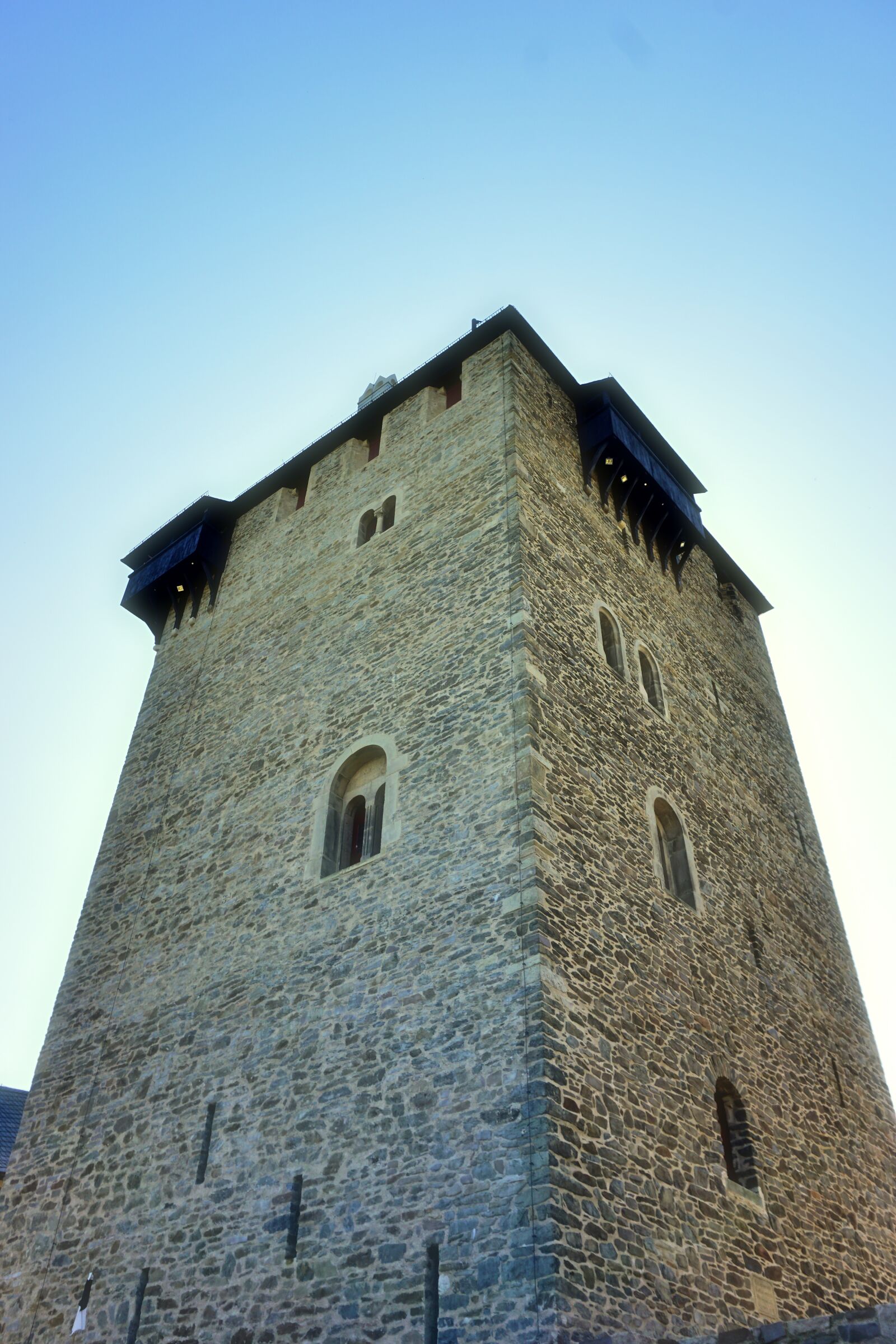 Sony E 16-50mm F3.5-5.6 PZ OSS sample photo. Castle, solihull, keep photography