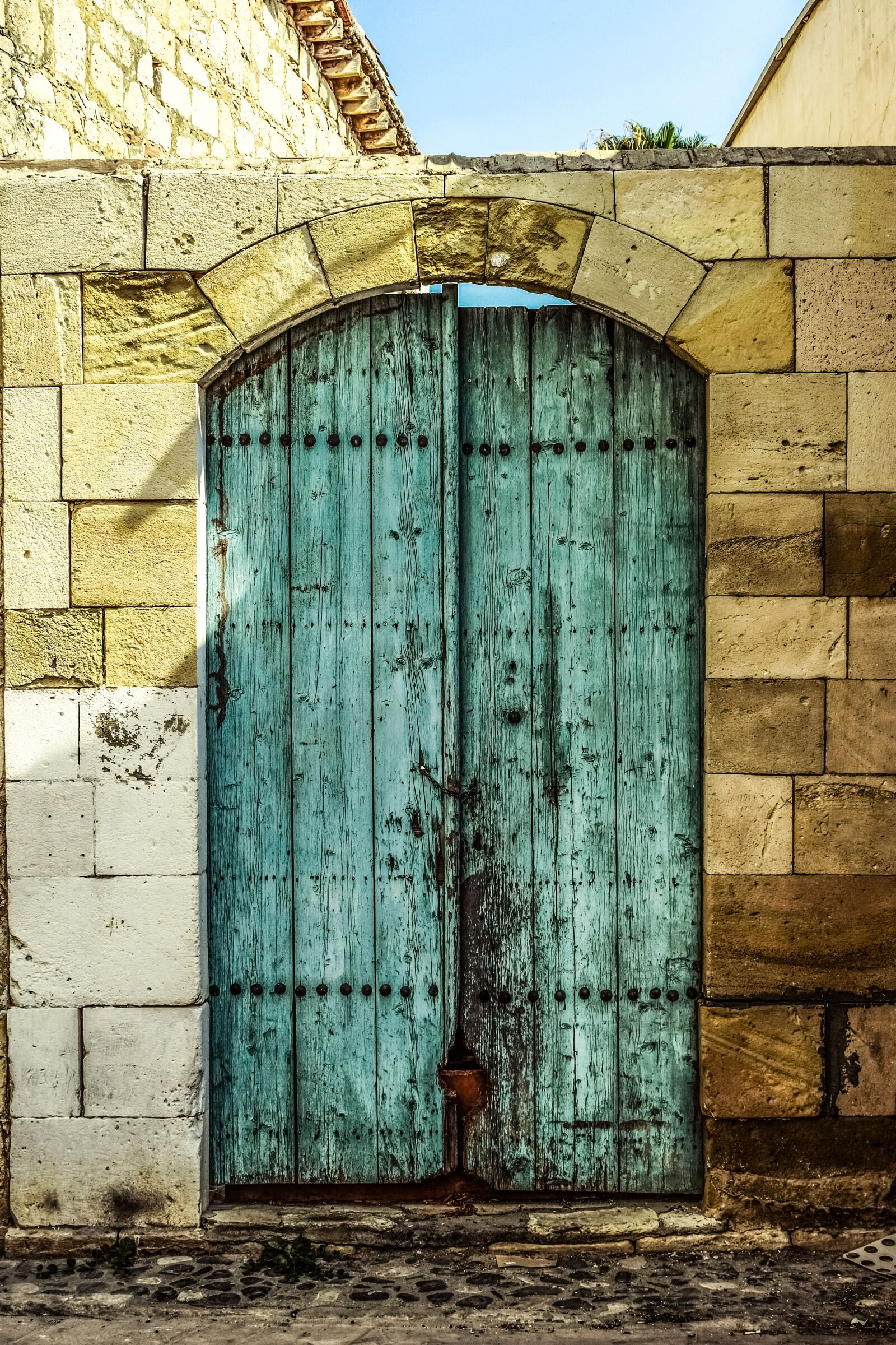 Nikon D3300 sample photo. Door, wooden, old photography