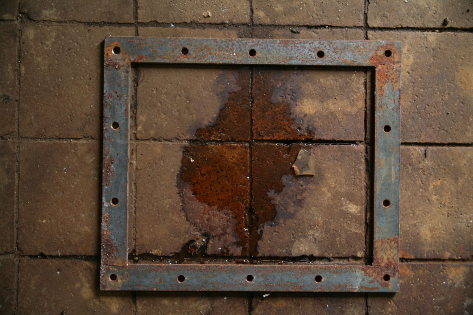 Canon EOS 5D sample photo. Dirty, iron, metal, rust photography