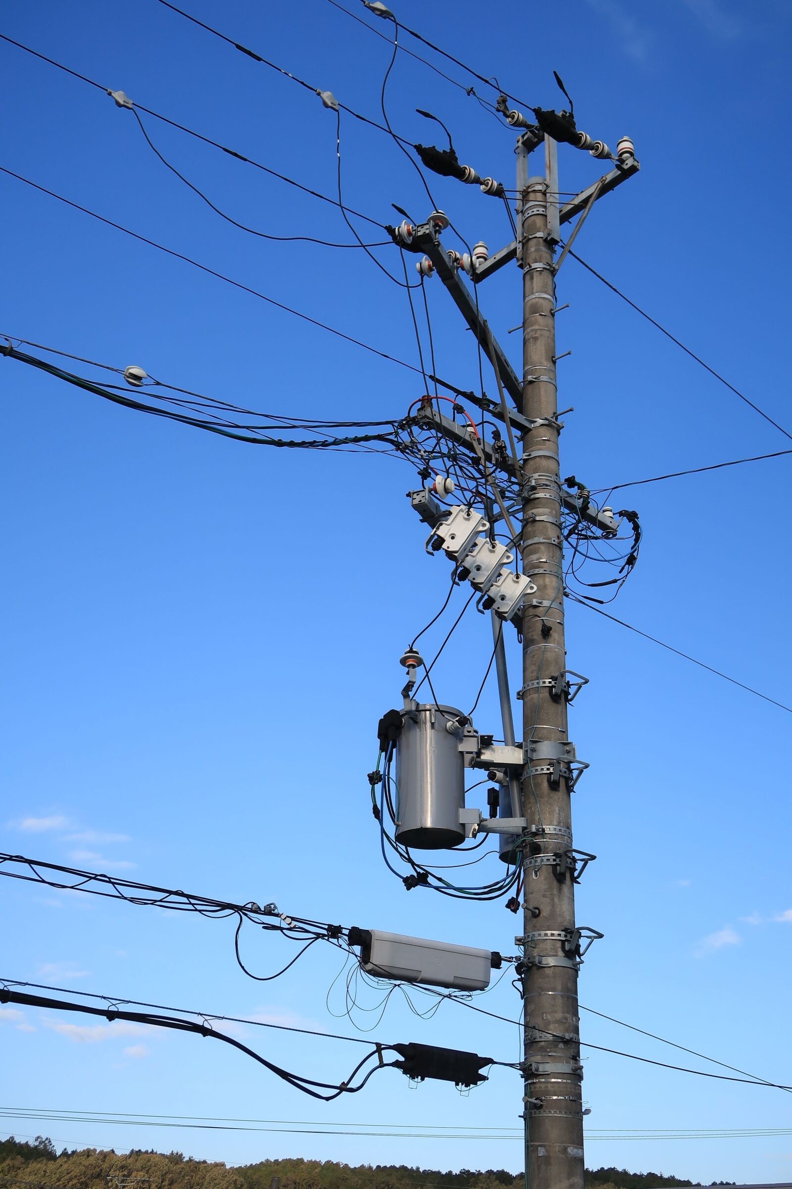 Canon PowerShot G7 X Mark II sample photo. Pole, power line, substation photography
